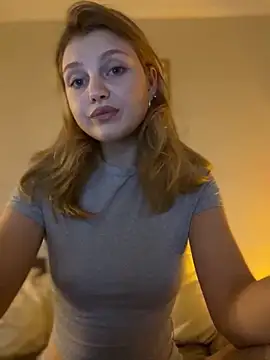 Snapshot of Emaline_Fane chatting on November 3, 7:04 pm Emaline Fane online show from November 3, 7:04 pm