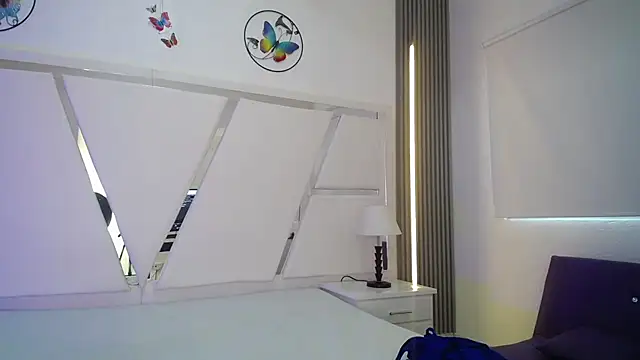 Mia garcia28 online show from November 8, 7:45 pm