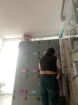 Mia garcia28 online show from January 8, 8:00 pm