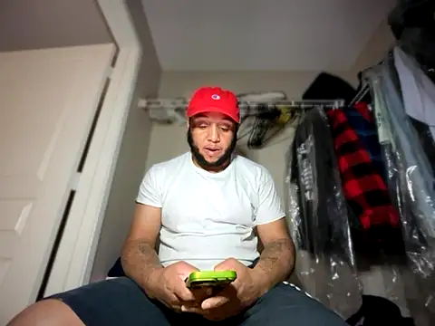 Cloudyy Dayze24 online show from October 26, 8:48 pm