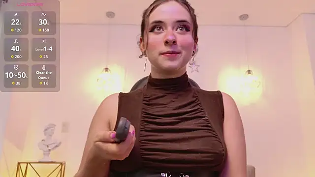 Snapshot of Mia_wee chatting on September 19, 6:52 pm Mia wee online show from September 19, 6:52 pm