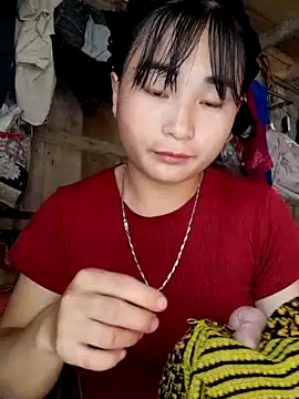 Snapshot of Sunyinn chatting on October 28, 7:56 am Sunyinn online show from October 28, 7:56 am