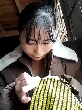 Snapshot of Sunyinn chatting on October 29, 12:35 am Sunyinn online show from October 29, 12:35 am