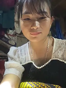 Snapshot of Sunyinn chatting on October 30, 1:01 pm Sunyinn online show from October 30, 1:01 pm