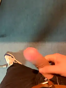 Snapshot of Chriscoki chatting on September 19, 9:00 am Chriscoki online show from September 19, 9:00 am