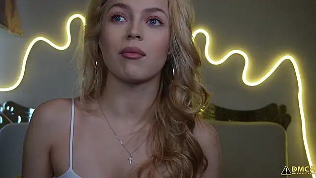 Snapshot of kellypeachcake chatting on October 10, 5:28 am kellypeachcake online show from October 10, 5:28 am