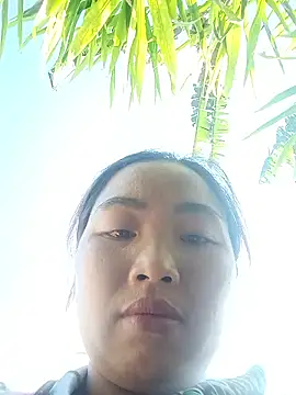 Snapshot of PhamPhung chatting on October 10, 2:43 am PhamPhung online show from October 10, 2:43 am