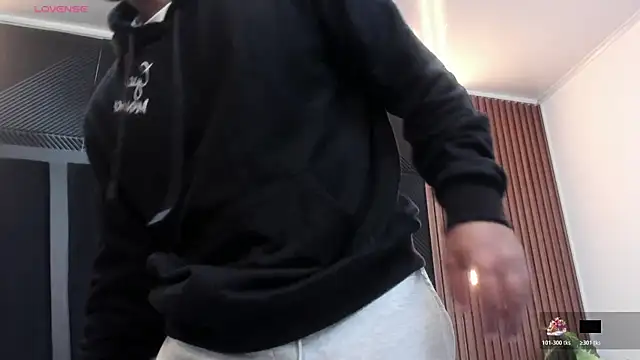 Snapshot of marco_garciia_ chatting on November 14, 11:13 pm marco garciia online show from November 14, 11:13 pm