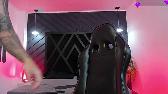 marco garciia  online show from February 6, 11:19 pm