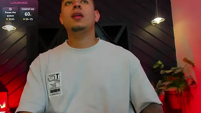 marco garciia  online show from February 12, 11:11 pm