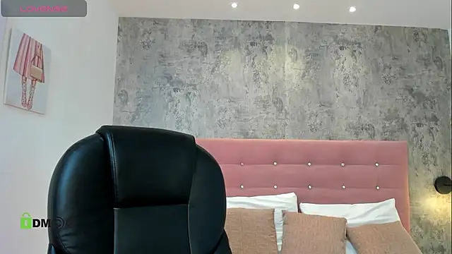 Snapshot of brithanycollins chatting on October 7, 12:35 pm brithanycollins online show from October 7, 12:35 pm