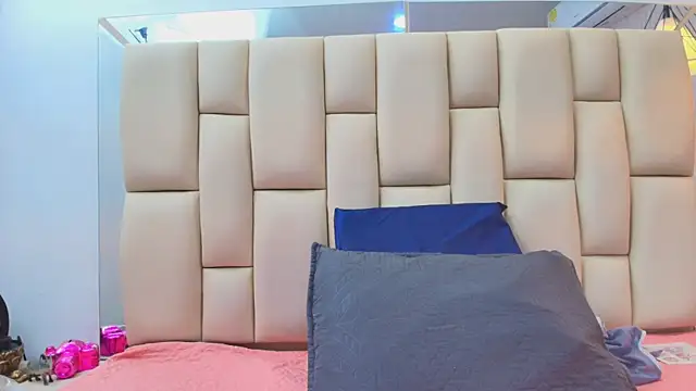 sweet amye online show from December 18, 7:09 pm