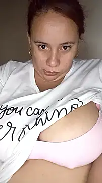 Snapshot of luzdanna chatting on October 22, 4:40 pm luzdanna online show from October 22, 4:40 pm