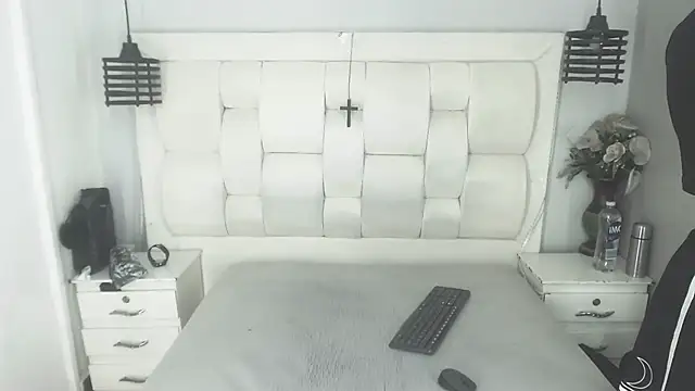 Atley Dolly online show from October 7, 8:50 pm