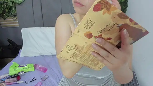 vela-kimm online show from November 3, 8:32 pm