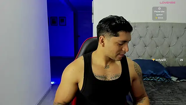 Nicolasmontoya16 online show from October 31, 4:24 am