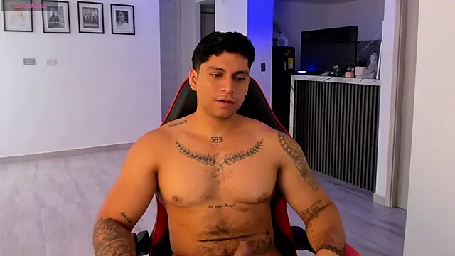 Nicolasmontoya16 online show from November 5, 9:48 pm