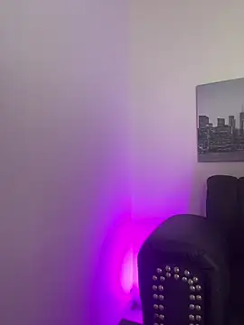 yasmin rahal online show from February 5, 6:45 pm