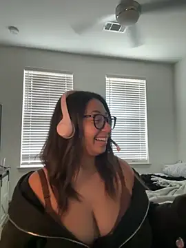 Snapshot of minhaa_gamer chatting on September 12, 9:15 pm minhaa gamer online show from September 12, 9:15 pm