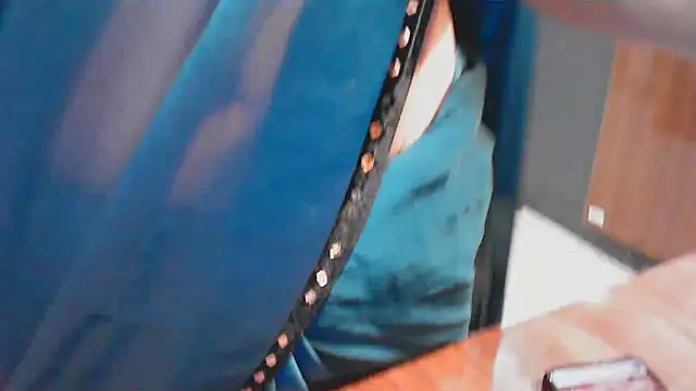 Snapshot of elize__ chatting on October 29, 12:57 am elize   online show from October 29, 12:57 am