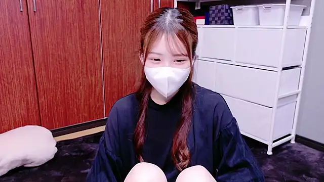 Snapshot of Ema_o0_chan chatting on November 1, 5:53 am Ema o0 chan online show from November 1, 5:53 am