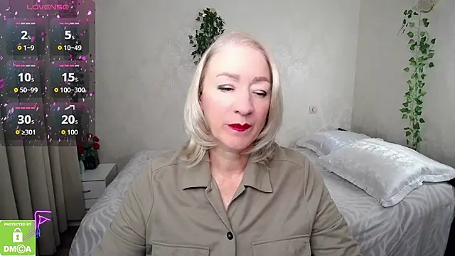 hunters woman online show from September 26, 11:58 am