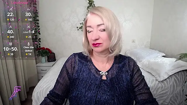 hunters woman online show from November 21, 4:49 pm