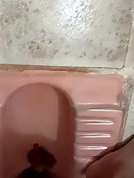 Snapshot of twpatil chatting on October 17, 7:33 am twpatil online show from October 17, 7:33 am