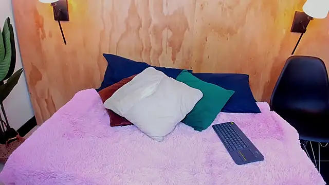 milavega  online show from October 19, 12:06 pm