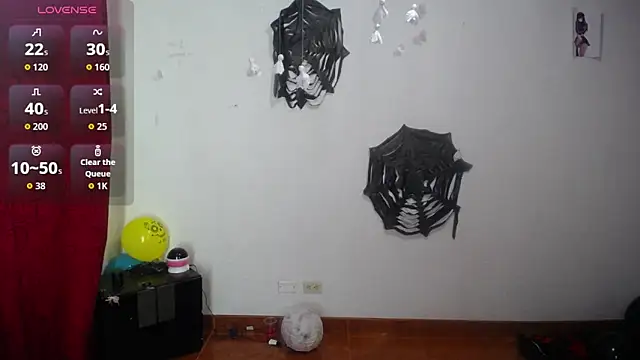 Snapshot of Sara_cute92 chatting on October 27, 5:33 am Sara cute92 online show from October 27, 5:33 am