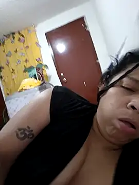 Snapshot of Sara_cute92 chatting on November 3, 11:33 am Sara cute92 online show from November 3, 11:33 am