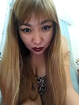 Snapshot of HellaWerlous chatting on September 22, 3:58 pm HellaWerlous online show from September 22, 3:58 pm