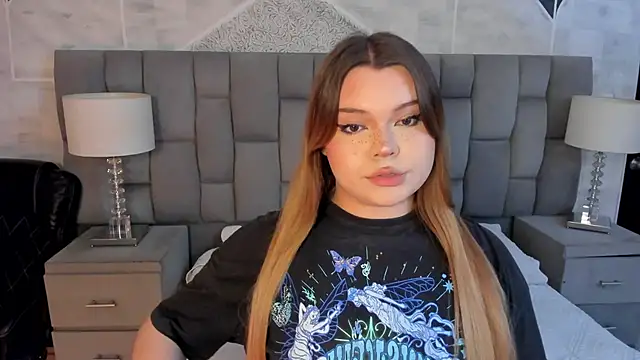 Snapshot of Maxxxine1 chatting on October 29, 5:20 am Maxxxine1 online show from October 29, 5:20 am