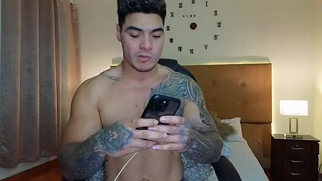 Steven Velez online show from March 12, 2:39 am