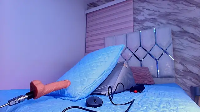 cataleya ebony  online show from April 14, 3:01 am