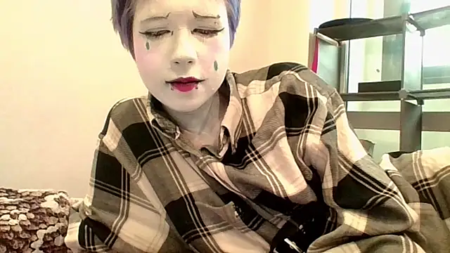 CarolineRichter online show from October 30, 7:43 am