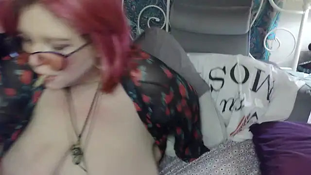 g0lden are0las89 online show from December 1, 4:39 am