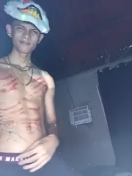 Snapshot of God_Eros_23cm chatting on October 31, 11:17 pm God Eros 23cm online show from October 31, 11:17 pm