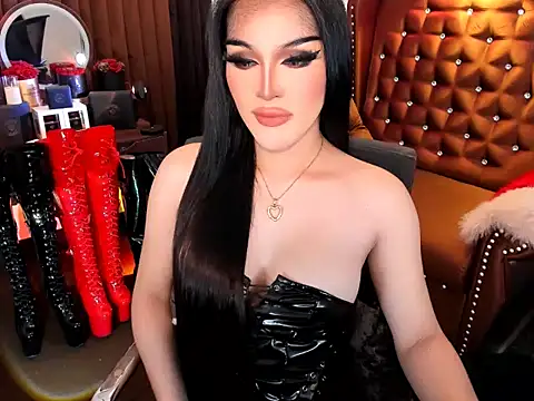 Snapshot of devongarcia chatting on October 6, 4:43 am devongarcia online show from October 6, 4:43 am