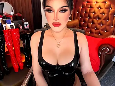 Snapshot of devongarcia chatting on October 17, 12:58 am devongarcia online show from October 17, 12:58 am
