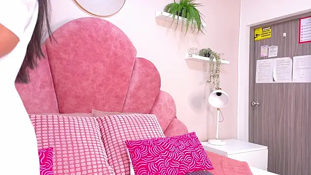 RiriiBrunette   online show from September 24, 7:39 pm