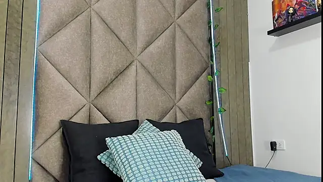 RiriiBrunette   online show from October 17, 7:49 pm