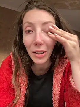 Snapshot of HellaryTourent chatting on October 29, 7:26 pm HellaryTourent online show from October 29, 7:26 pm