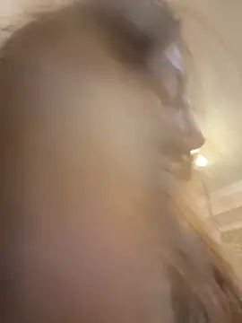 Snapshot of HellaryTourent chatting on November 17, 6:24 pm HellaryTourent online show from November 17, 6:24 pm