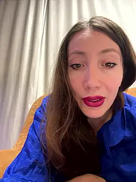 HellaryTourent online show from January 16, 5:06 pm