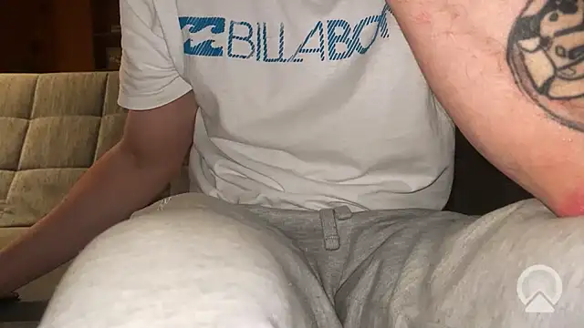 Snapshot of elsteff chatting on November 17, 12:27 am elsteff online show from November 17, 12:27 am