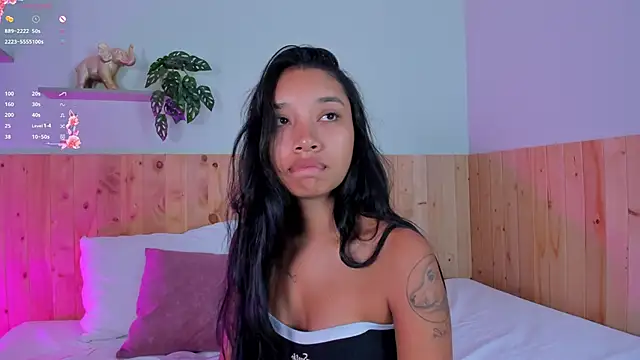 Snapshot of MissPocahontass chatting on October 27, 11:47 am MissPocahontass online show from October 27, 11:47 am