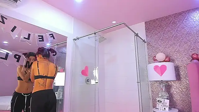 amber sparkle online show from March 9, 12:42 pm