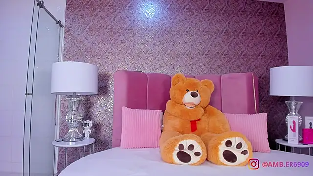 amber sparkle online show from April 18, 12:42 pm