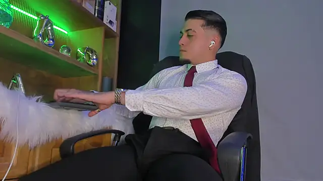 Gael williams1 online show from September 10, 6:02 am